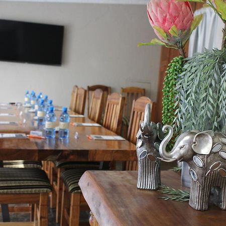 Ivory Tusk Lodge تزانين المظهر الخارجي الصورة